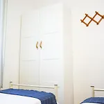 S'omu E Mari Nyaraló